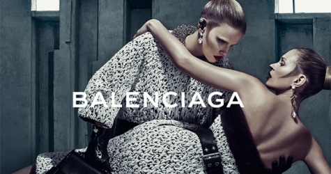 Кейт Мосс и Лара Стоун в рекламной кампании Balenciaga