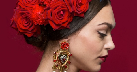 Красота в деталях: образ с показа Dolce & Gabbana
