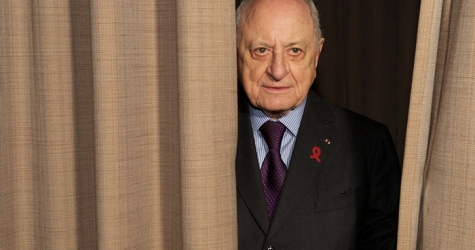 Пьер Берже выставит на аукцион свою библиотеку