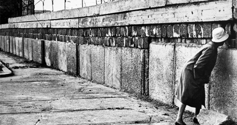 Пол Гринграсс снимет фильм о побеге за Берлинскую стену