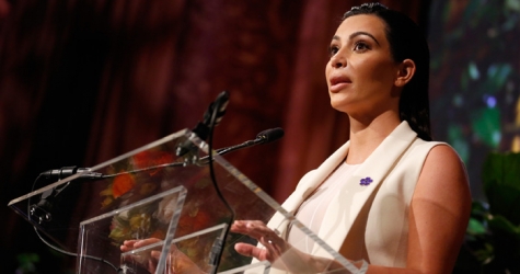 Ким Кардашьян вручит награду CFDA основателю Instagram