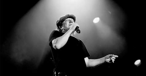 Солист AC/DC может полностью потерять слух