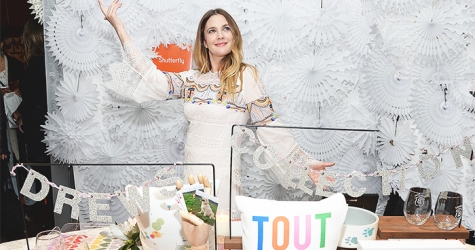 В преддверии праздников: Дрю Бэрримор представила коллекцию домашнего декора для Shutterfly
