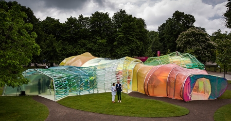 В Лондоне открылся летний павильон галереи \"Серпентайн\"