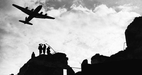 Михаил Горбачев заявил о признаках начала новой холодной войны