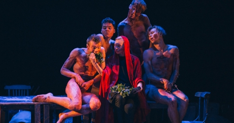 Ужасы войны и виртуозная пластика: \"Конармия\" в Центре имени Мейерхольда