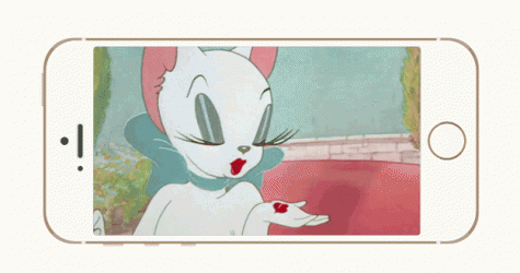 В Великобритании придумали устройство для передачи поцелуя через смартфон