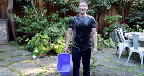 Марк Цукерберг присоединился к \"ледяному\" флешмобу