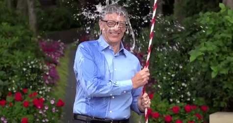 Билл Гейтс ответил на \"ледяной\" вызов Марка Цукерберга