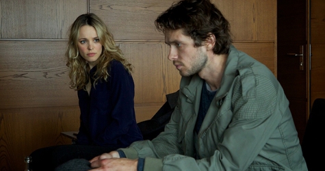 Рэйчел МакАдамс в трейлере фильма \"Самый опасный человек\"