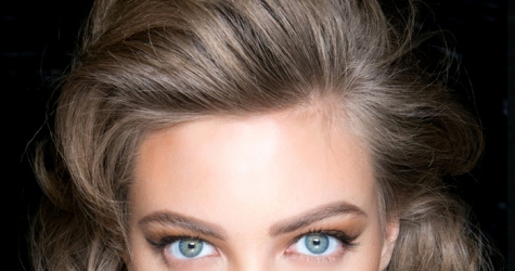 Красота в деталях: шесть причесок на миланских показах