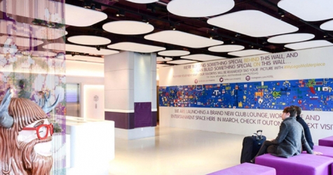 Интерактивная стена Lego в гостинице Yotel
