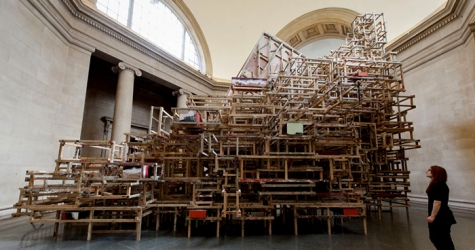 Грандиозная скульптура Филлиды Барлоу в залах Tate Britain