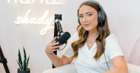 Дочь Эминема запустила подкаст и рассказала о детстве и карьере отца