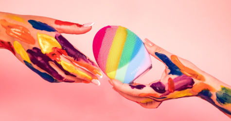 Foreo выпустил лимитированную радужную щеточку Luna 3
