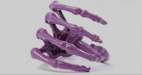 Раф Симонс выпустил браслет-скелет с показа осень-зима 2021