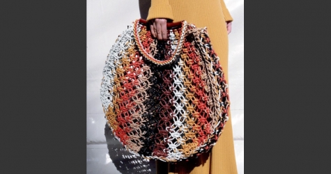 Chloé переосмыслил еще одну архивную сумку Фиби Файло