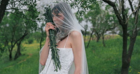 Бренд Svoya показал первую капсулу нарядов для невест в эмиграции