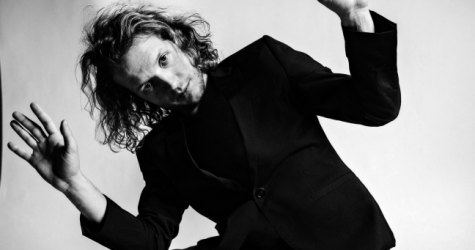 BURO. и танцовщик Владимир Варнава набирают 70 добровольцев для нового масштабного перформанса