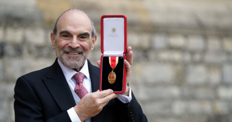 Сыгравший Эркюля Пуаро актер Дэвид Суше посвящен в рыцари