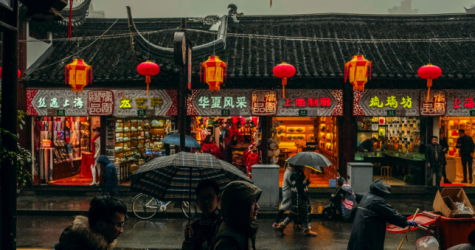 Китай возобновляет выдачу всех типов виз