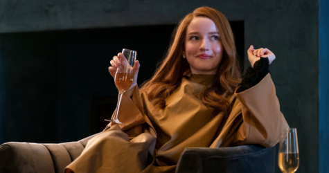 Netflix выпустил первый тизер сериала «Изобретая Анну» с Джулией Гарнер в главной роли