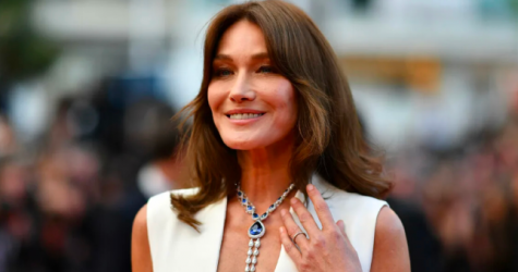 Карла Бруни рассказала о перенесенном раке груди