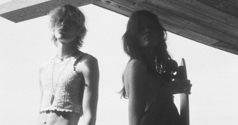 Saint Laurent представил новые модели досок для серфинга