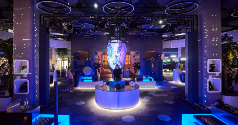 В магазине «Технопарк» прошел аудиовизуальный фестиваль Electro Vibe