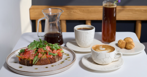 В Москве открылась флагманская кофейня «Черный»