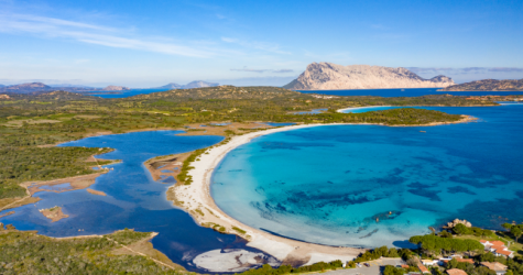 Компания Baglioni Hotels & Resorts открыла новый отель в Сардинии