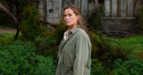 Сигурни Уивер в трейлере сериала «Потерянные цветы Элис Харт»