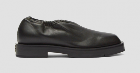 Givenchy представил новую пару кожаных лоферов