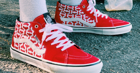 Supreme и Vans представили обновленные версии кед Skate Grosso Mid и Skate Era