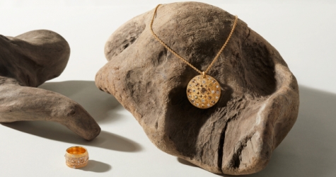 De Beers выпустил коллекцию Talisman с неограненными бриллиантами
