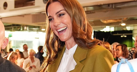 Кейт Миддлтон вручила премию Королевы Елизаветы II Патрику Макдауэллу