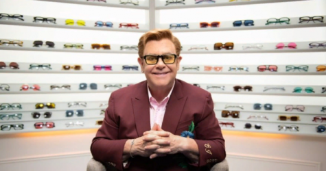 Элтон Джон выпустил первую коллекцию очков