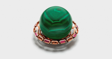 Bvlgari представил парфюмерный флакон из муранского стекла, розового золота и самоцветов