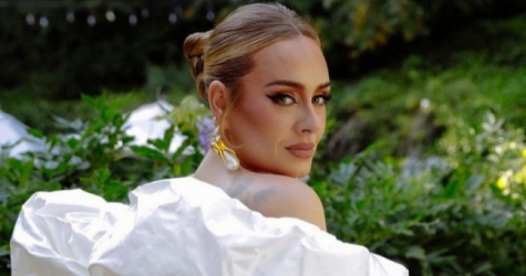 Адель выиграла три главные награды премии Brit Awards