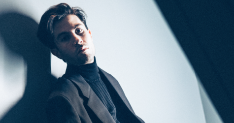 Пианист Риад Маммадов сыграл один из вальсов Шопена в «Рихтере»