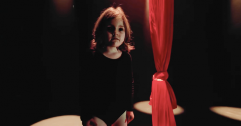 Милли Бобби Браун сняла дебютный фильм о самореализации