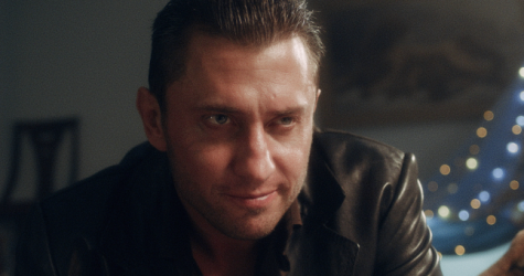 Павел Прилучный сыграет бандитского авторитета 90-х в новом сериале Иви «Лада Голд»