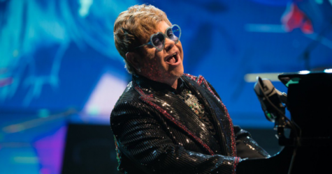 Прощальный тур Элтона Джона стал самым кассовым за всю историю