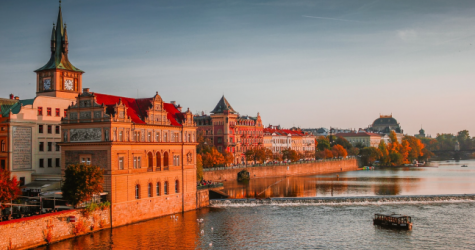 Чехия и Латвия приостановили выдачу виз гражданам России