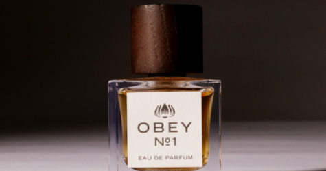 Obey выпустил рождественский аромат с нотами дерева и благовоний