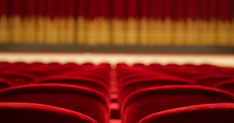 «Война и мир» и «Школа жен»: спектакли — номинанты «Золотой маски» будут показаны в кинотеатрах