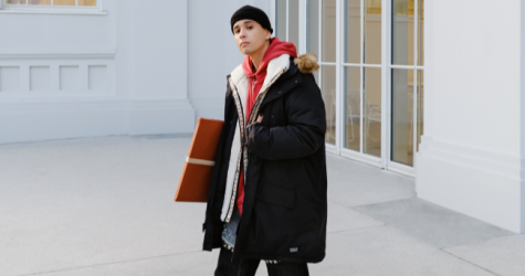 Слава Марлоу снялся в новой кампании зимних пуховиков Levi’s