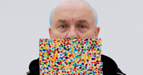 Художник Дэмиен Херст намерен сжечь тысячи своих работ на выставке в Лондоне