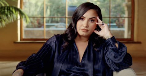 Деми Ловато станет режиссером и снимет документальный фильм «Ребенок-звезда» для Hulu