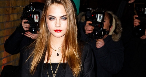 Кара Делевинь на коктейле YSL в Лондоне